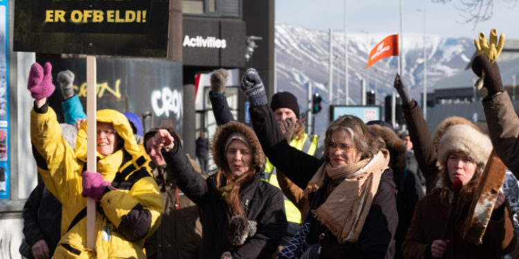 Femeile din Islanda intră în grevă pentru prima dată în 48 de ani