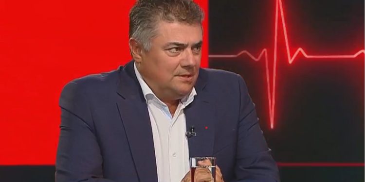 Octavian Calmîc: Moldova a irosit posibilitatea de a scădea tariful la gazele naturale