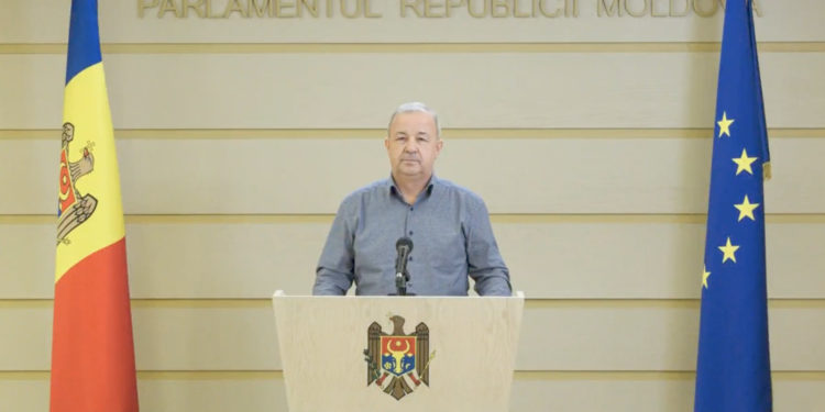 Blocului Comuniștilor și Socialiștilor a rămas fără un deputat: Veaceslav Nigai a părăsit fracțiunea, motivându-și decizia prin existența unor neînțelegeri | VIDEO