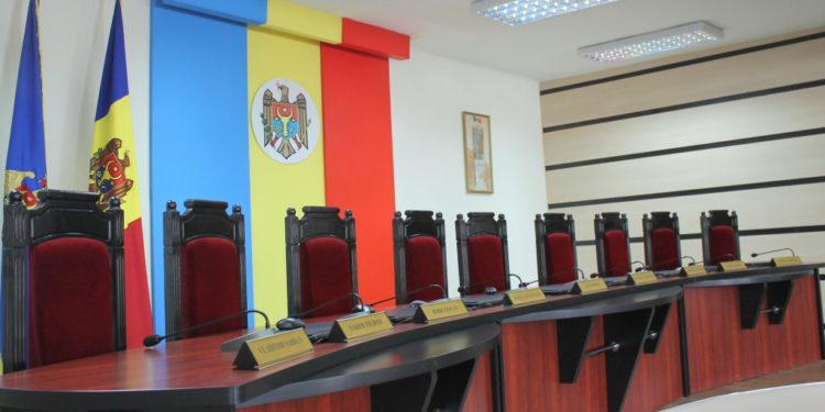 CEC a aprobat lista celor care nu pot fi înregistrați în alegerile locale. Documentгl, care nu va fi făcut public, include peste 100 de persoane | VIDEO