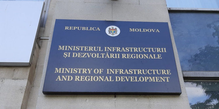 Problema alimentării cu apă în Onești, raionul Hîncești, în competența primarului socialist? Reprezentanții MIDR spun că satul nu face parte dintr-un proiect de stat | VIDEO