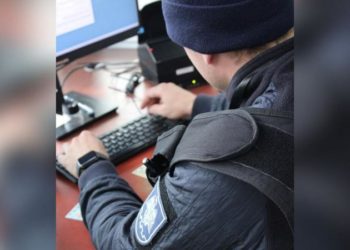 Un ucrainean, prins cu ștampile de ieșire și intrare false în pașaport, la vamă: Ar fi plătit 6 mii de dolari