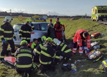 Doi moldoveni au murit, iar alți trei membri ai aceleiași familii, printre care și un copil, au suferit diverse traumatisme în urma unui accident produs în Cehia | VIDEO