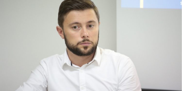 Candidatul Platformei DA la șefia Capitalei, s-a lansat în campania electorală. Victor Chironda spune că una din prioritățile sale este administrarea eficientă a banilor publici | VIDEO