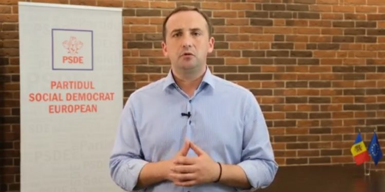 Candidatul PSDE la șefia capitalei acuză Guvernul și Primăria Chișinău de epurări de cadre pe criterii politice: Sunt „fraţi siamezi” | VIDEO