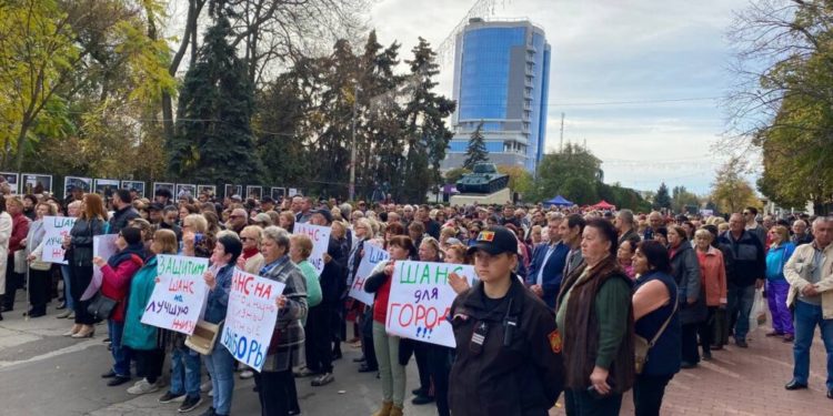 Marș al membrilor și susținătorilor Partidului „Șansă” la Chișinău, Comrat, Bălți și Orhei: Oamenii au cerut autorităților ca alegerile să se desfășoare corect și în condiții egale pentru toți concurenții electorali | VIDEO