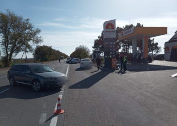 Accident în lanț cu implicarea unui polițist, la Ștefan Vodă. Sunt victime