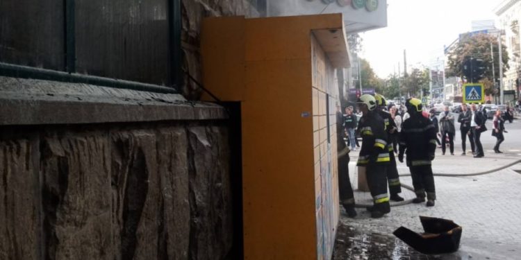 IGSU, despre incendiul din centrul capitalei: Focul a fost stins în 10 minute | VIDEO