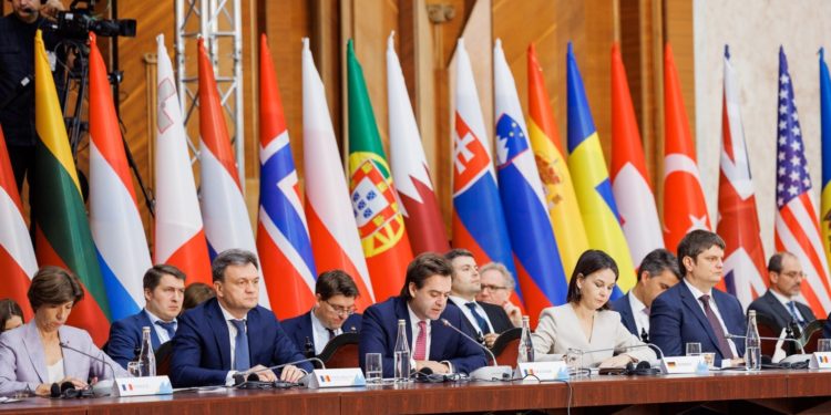 Chișinăul găzduiește a 4-a ediție a Platformei de sprijin pentru Moldova. Presa nu are acces la discuțiile dintre reprezentanții celor 30 de state participante | VIDEO