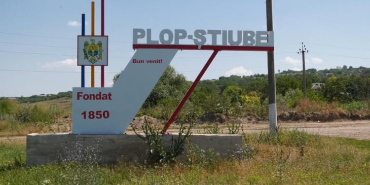 „Primarul a promis, dar…”. Locuitorii din Plop-Ştiubei, raionul Căuşeni, nemulțumiți pe faptul că edilul socialist nu și-a îndeplinit promisiunile făcute acum patru ani | VIDEO