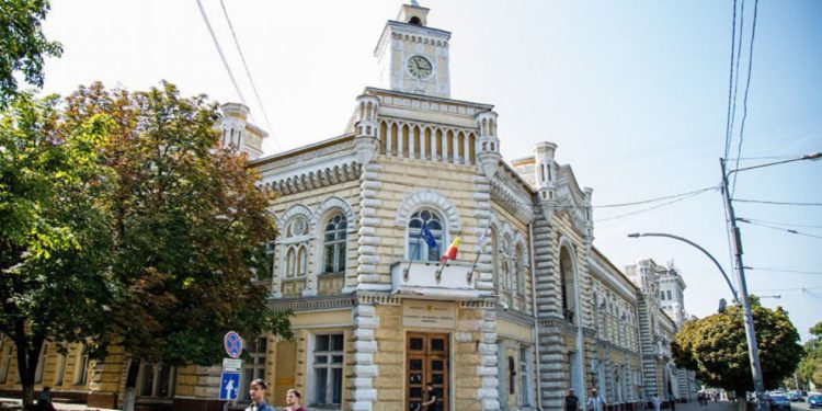 Lupta pentru fotoliul de edil al capitalei, tot mai aprigă: Ion Ceban, invitat la dezbateri de către Adrian Albu și Victor Chironda. Ce a răspuns candidatul MAN | VIDEO