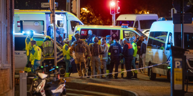 Atac terorist la Bruxelles. Un bărbat a omorât două persoane după ce a strigat „Allahu Akbar”. Suspectul – reținut