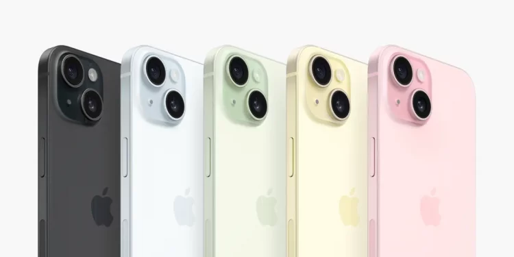 Probleme pentru noile iPhone 15: Utilizatorii se plâng că se supraîncălzesc. Ce spun reprezentanții Apple
