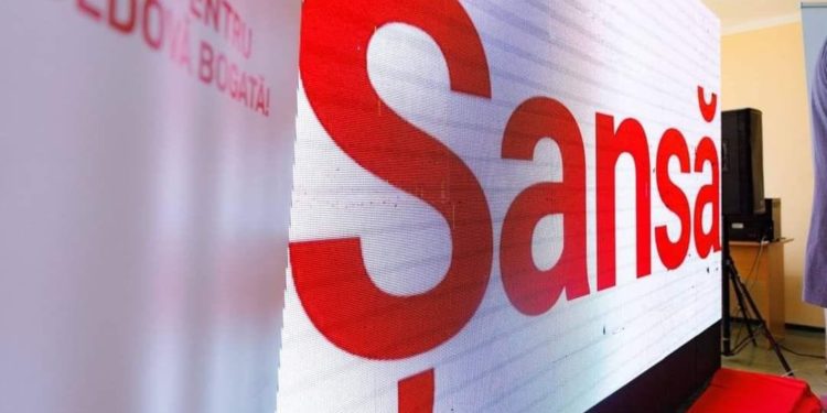 Reprezentanții partidului Șansă, indignați de acțiunile matinale ale oamenilor legii pe care le-a calificat drept încercări de a fi împiedicată participarea la alegeri: „Nu merg doar la membrii de partid, dar și la candidații independenți” | VIDEO