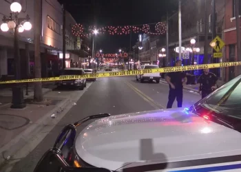 Atac armat în Florida: Zeci de focuri de armă au fost trase la o petrecere de Halloween