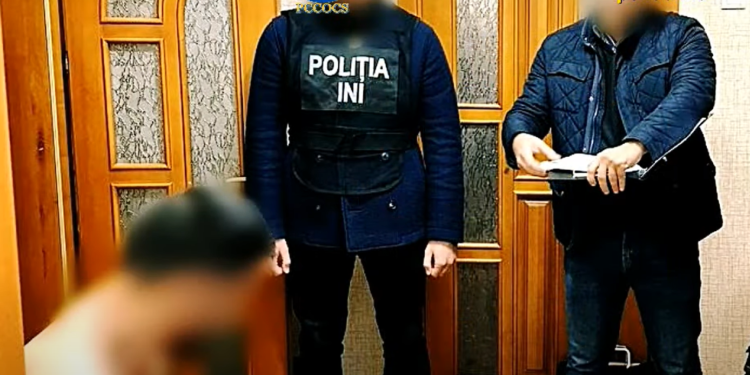 Dragoste în credit: Un bărbat l-a obligat pe amantul soției sale să-i achite 200 euro lunar, timp de doi ani | VIDEO