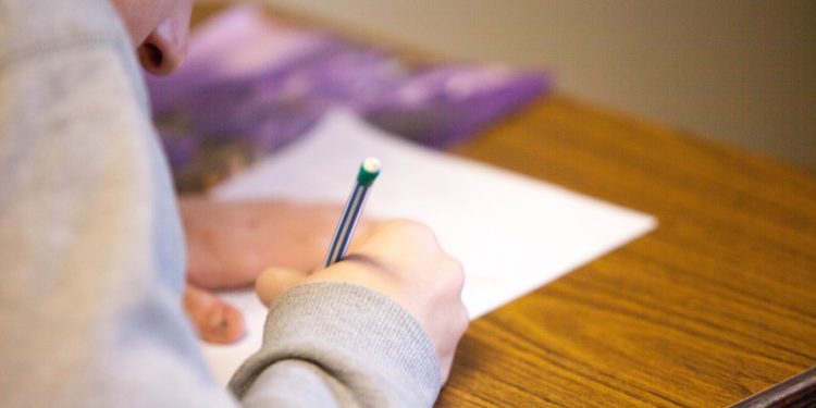 BAC: Elevii cu examene de recunoaștere internațională în domeniul Informaticii, vor putea lua „10” din oficiu