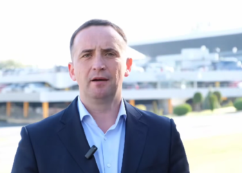 Candidatul PSDE, Vadim Brînzaniuc, optează pentru înființarea unei companii aeriene municipale low-cost: „Vom asigura un transport aerian accesibil” | VIDEO