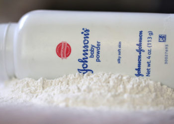 Un verdict care obliga Johnson&Johnson la plata a 223 de milioane de dolari, în scandalul pudrei de talc, a fost anulat