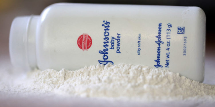 Un verdict care obliga Johnson&Johnson la plata a 223 de milioane de dolari, în scandalul pudrei de talc, a fost anulat