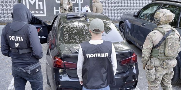 Omor la comandă, dejucat: Polițiștii din Moldova și Ucraina au prins bărbatul care a comandat omorul unui cuplu contra sumei de 1500 de lei | VIDEO