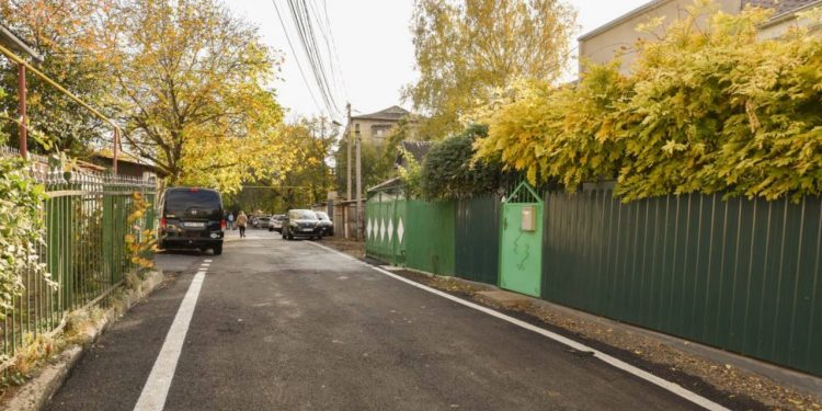 Orheiul devine din ce în ce mai confortabil pentru viață. Datorită ajutorului echipei lui Ilan Șor, încă o curte din oraș a fost amenajată | VIDEO