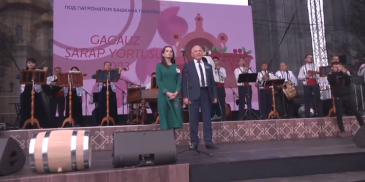 LIVE | В Комрате при поддержке Башкана Евгении Гуцул проходит Фестиваль гагаузского вина