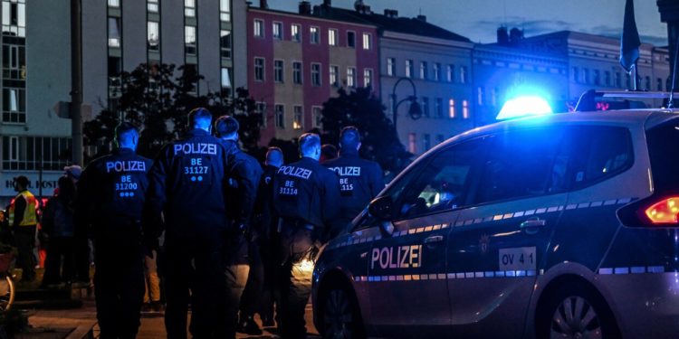 В Газе под удар попал вход в больницу. Израиль заявил, что обстрелял машину скорой с боевиками ХАМАС