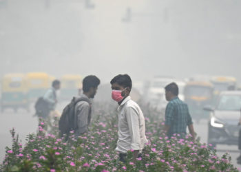 Poluare masivă în New Delhi: Experții avertizează că viața locuitorilor s-ar putea scurta cu 12 ani, din cauza aerului toxic | FOTO